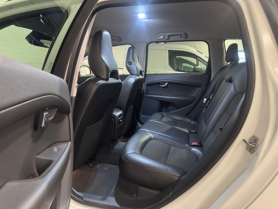 Volvo V70 19 of 23