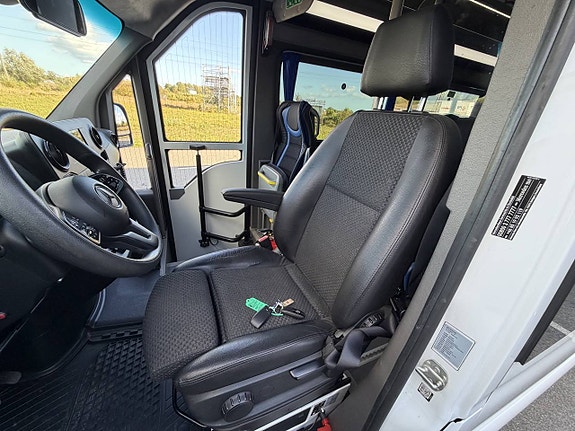 MERCEDES-BENZ SPRINTER 517 CDI 21 SITS 5 of 12