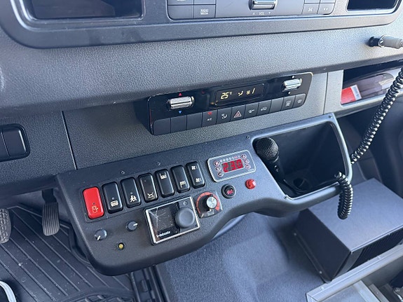 MERCEDES-BENZ SPRINTER 517 CDI 21 SITS 11 of 12