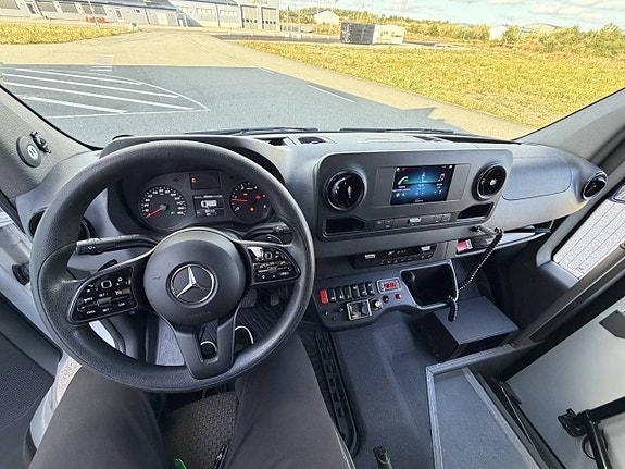 MERCEDES-BENZ SPRINTER 517 CDI 21 SITS 6 of 12
