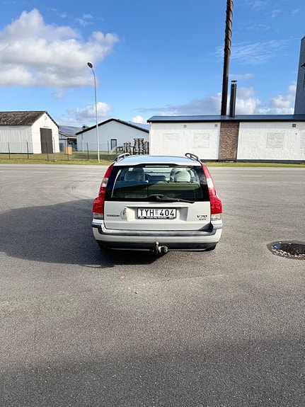 Volvo V70 6 of 9