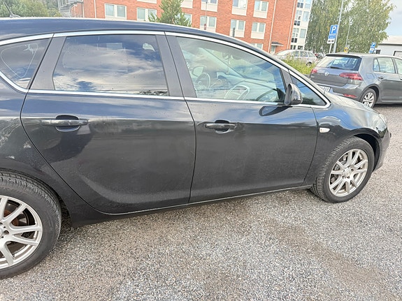 Opel Astra 9 of 14