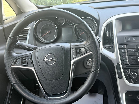 Opel Astra 3 of 14