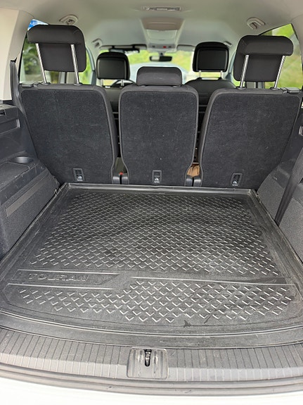 Volkswagen Touran 4 of 4