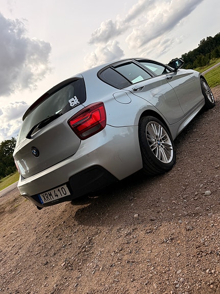 BMW 116i 3 of 11