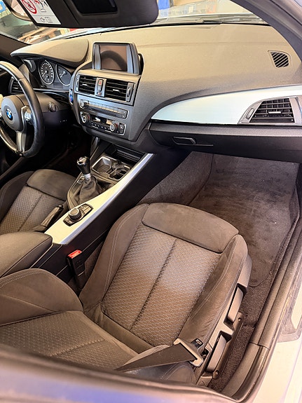 BMW 116i 7 of 11