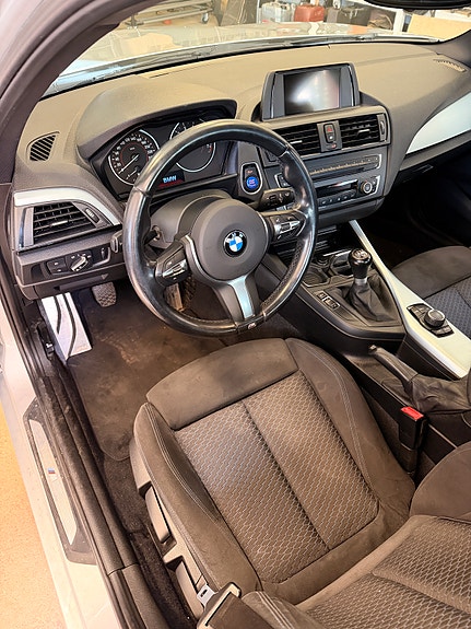 BMW 116i 5 of 11