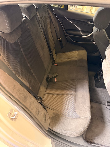BMW 116i 9 of 11