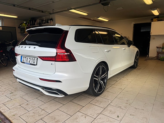 Volvo V60 4 of 13