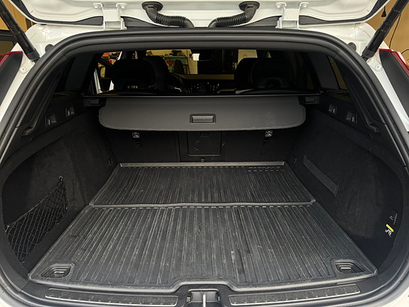 Volvo V60 11 of 13