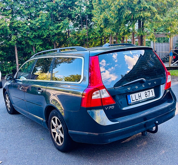 Volvo V70 4 of 9