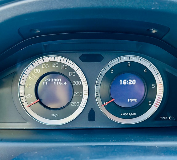Volvo V70 5 of 9