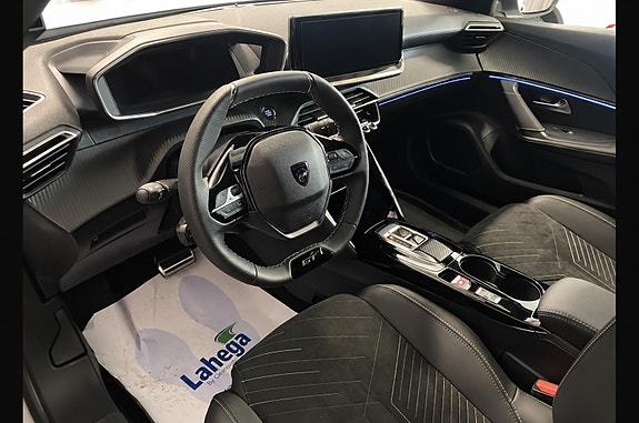 Peugeot 2008 3 of 8
