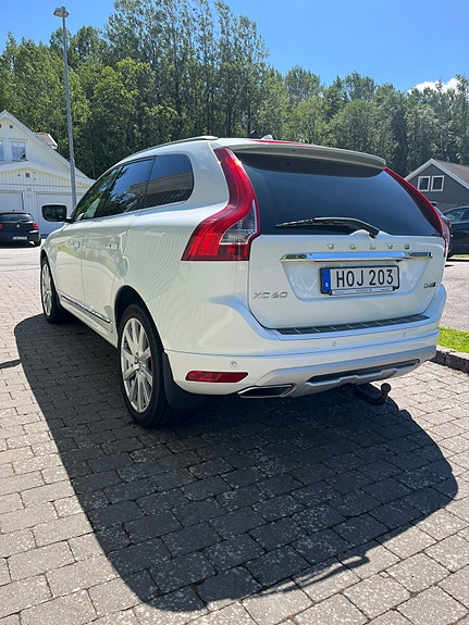 Volvo XC60 4 of 9