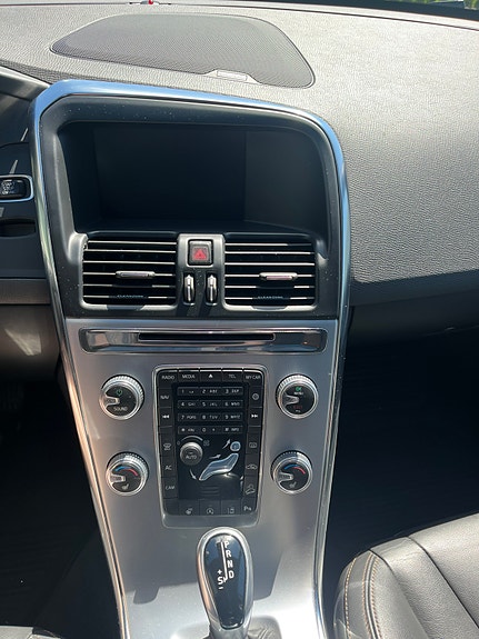 Volvo XC60 6 of 9