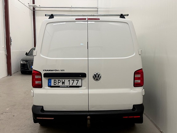Volkswagen Transporter 12 of 24