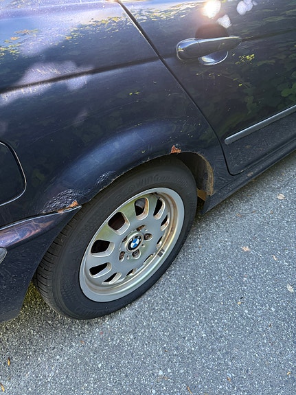 BMW 325i 9 of 11