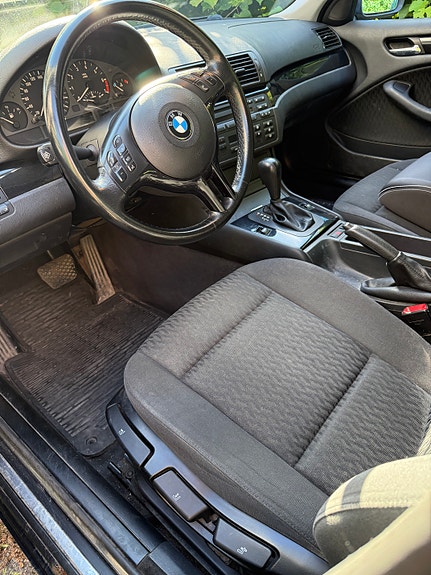BMW 325i 8 of 11