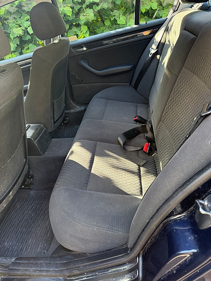 BMW 325i 7 of 11