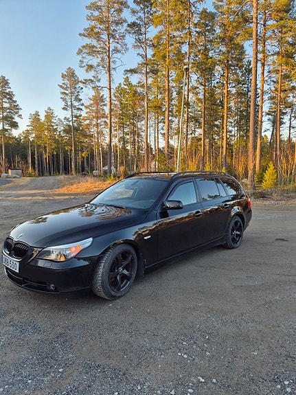 BMW 520d 4 of 5