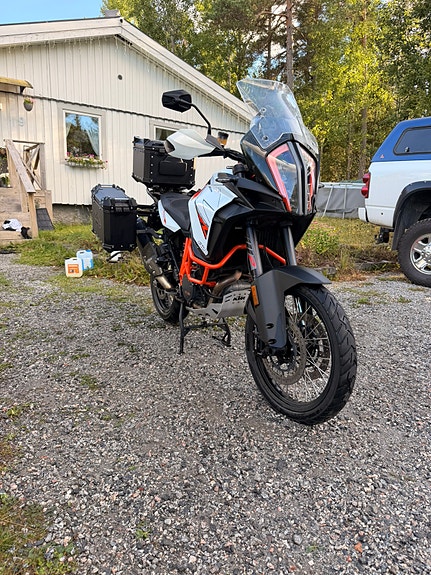 KTM 1290 Super Adventure 5 of 5