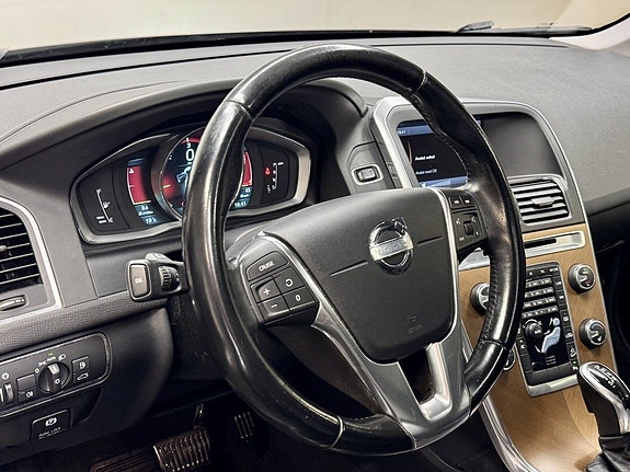 Volvo XC60 9 of 23