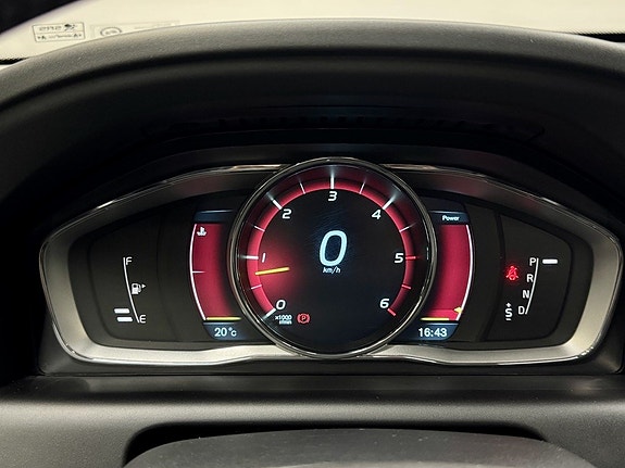 Volvo XC60 19 of 23