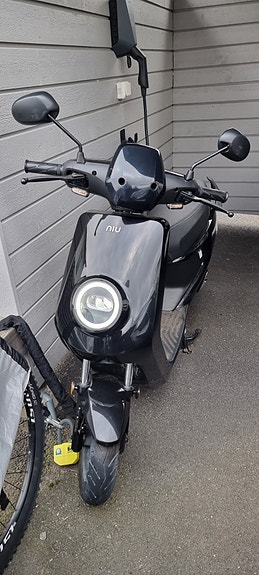 NIU NIU MQi+ Sport Extended Range 45km/h Euro4 2 of 3