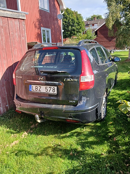 Hyundai i30 2 of 4