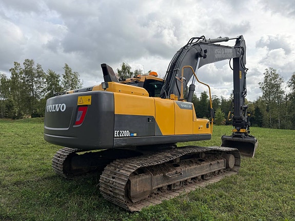 Grävmaskin Volvo Ec220dl Värmare Rototilt Sv-Såld Skopor 2 of 12