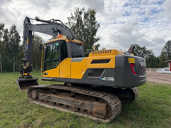 Grävmaskin Volvo Ec220dl Värmare Rototilt Sv-Såld Skopor 3 of 12