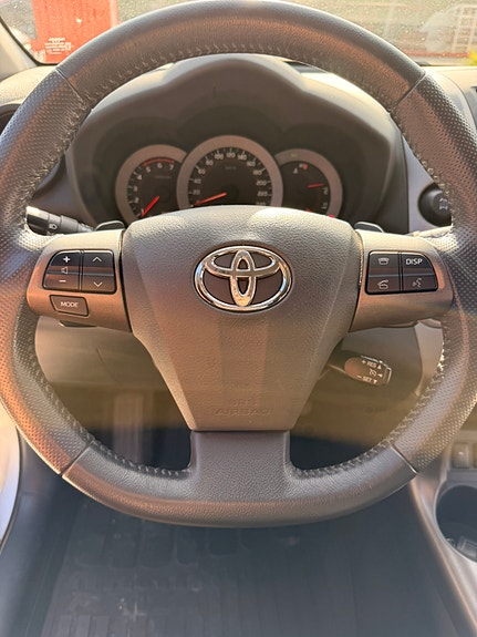 Toyota RAV4 12 of 21