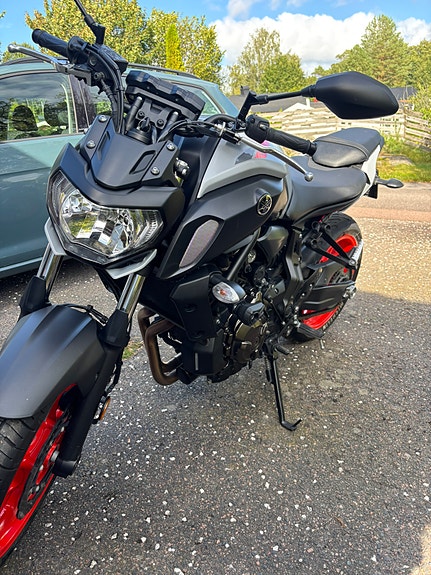 Yamaha MT-07 A2 2 of 8