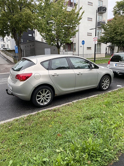 Opel Astra 2 of 6