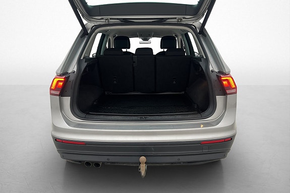 Volkswagen Tiguan 23 of 26