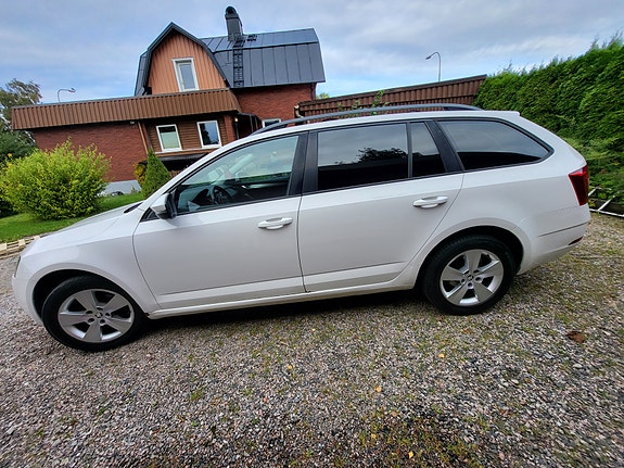 Skoda Octavia 4 of 9