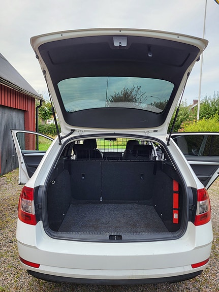 Skoda Octavia 7 of 9