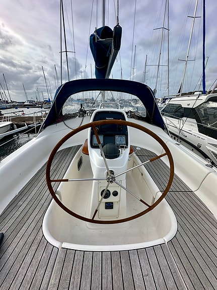 Bavaria 30 Cruiser 2007 – fint skick, sparsamt använd, nya segel 2022 2 of 7