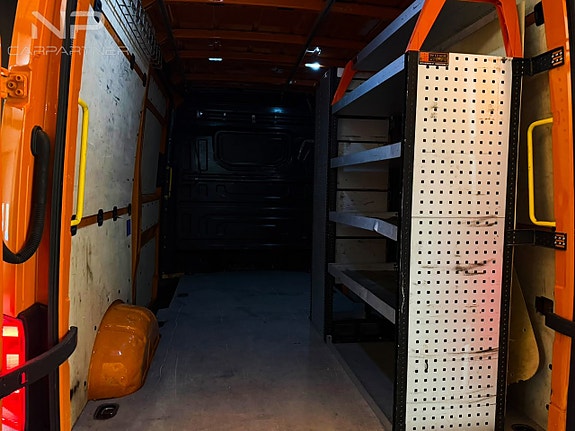 Volkswagen Crafter 23 of 25