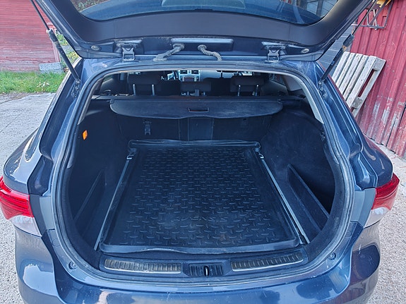 Toyota Avensis 6 of 9
