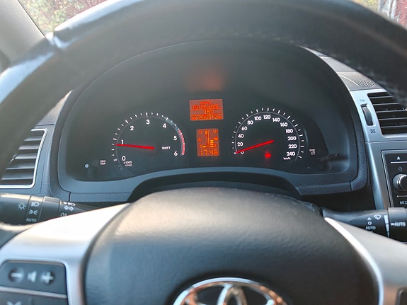 Toyota Avensis 5 of 9