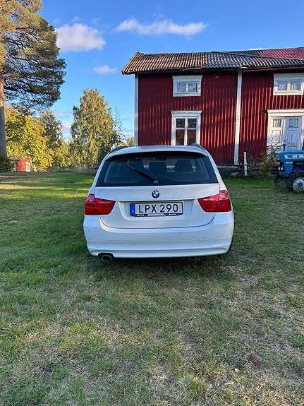 BMW 318d 5 of 7