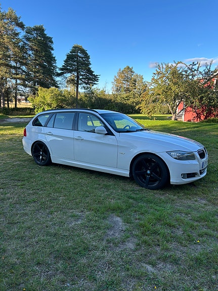 BMW 318d 2 of 7