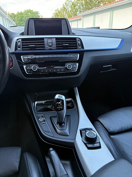 BMW 118i 5 of 7