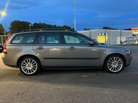 Volvo V50 5 of 26