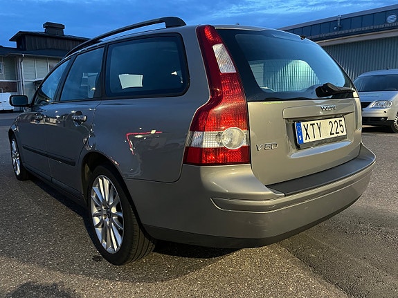 Volvo V50 8 of 26