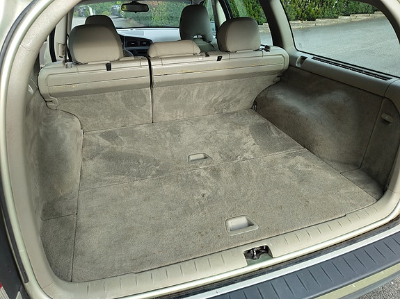 Volvo V70 8 of 8
