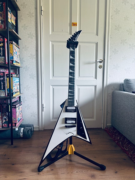 Jackson Elgitarr JS32T Rhoads