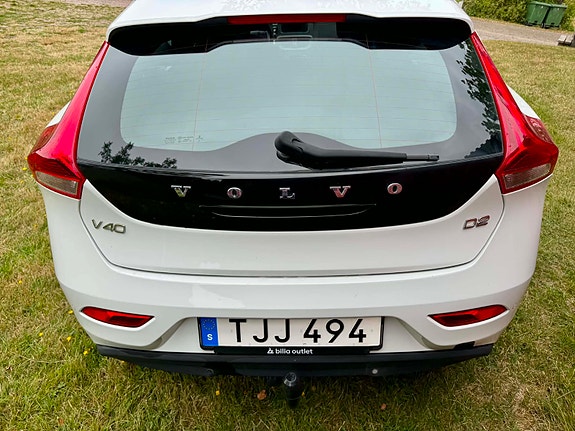 Volvo V40 3 of 8