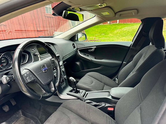 Volvo V40 5 of 8